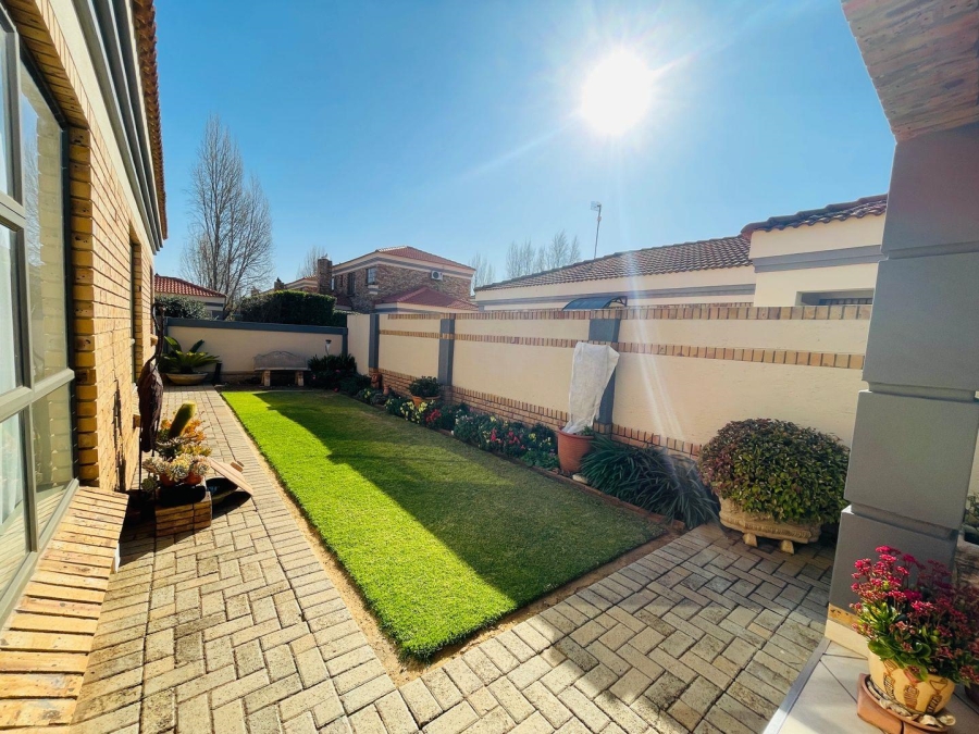 3 Bedroom Property for Sale in Grimbeeck Park North West